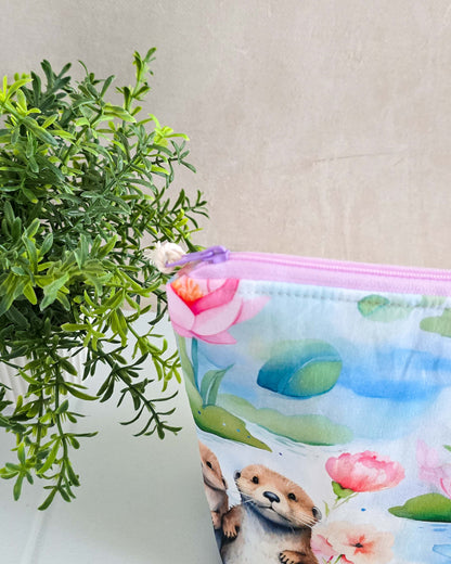 Handgenähte Projekttasche mit Otter-Motiv und Reißverschluss