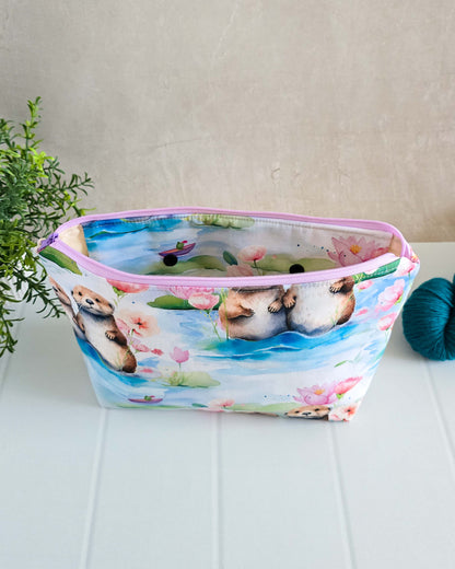 Handgenähte Projekttasche mit Otter-Motiv und Reißverschluss