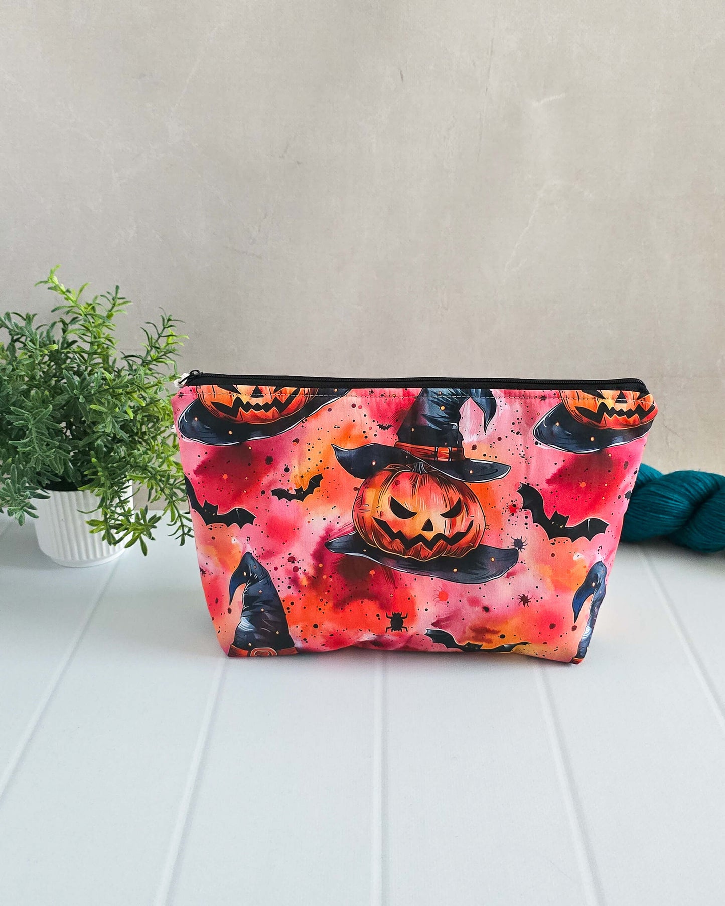 Projekttasche Pumpkin Witch – Kürbisgesichter mit Hexenhut & Fledermäusen