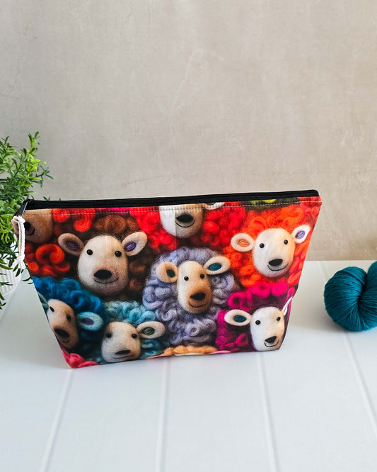 Knit’n Keep Projekttasche Woolly Friends mit buntem Schafmotiv
