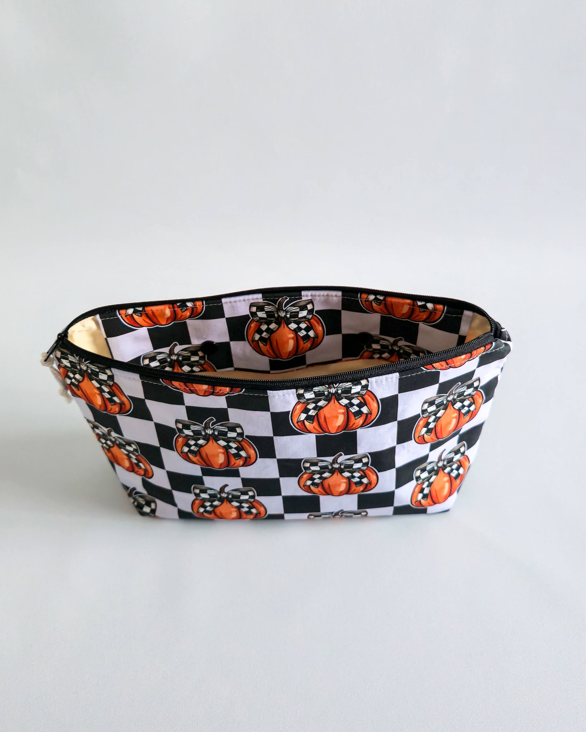 Knit’n Keep Projekttasche „Pumpkin Chic“ – Halloween Edition - Stricktasche mit integrierter Nadelgarage