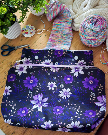 Projekttasche „Viola Night“ mit violettem Blumenmuster