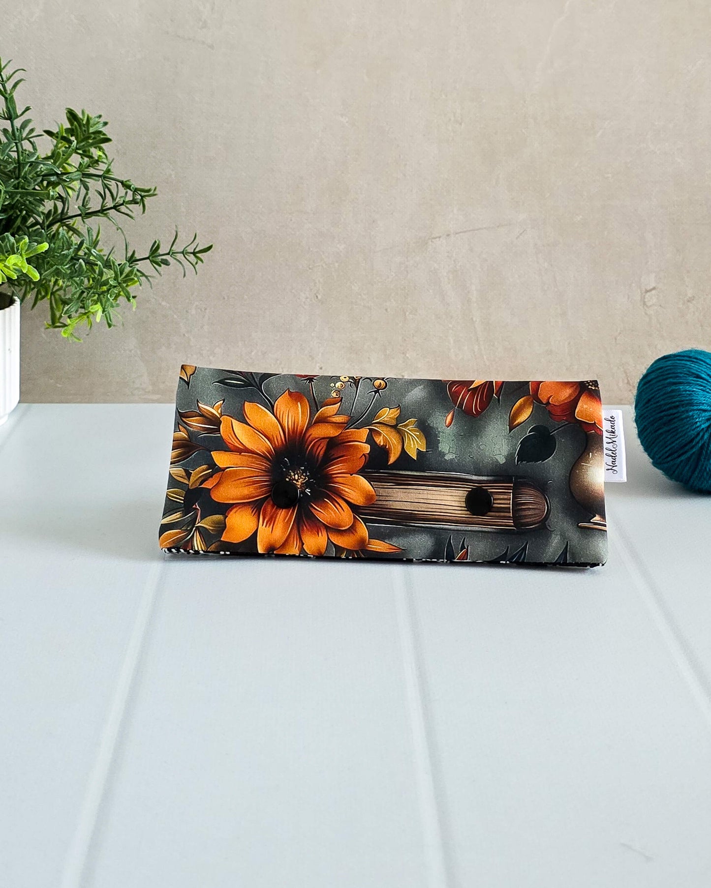 Projekttasche Autumn Bloom – Florales Muster in Herbstfarben