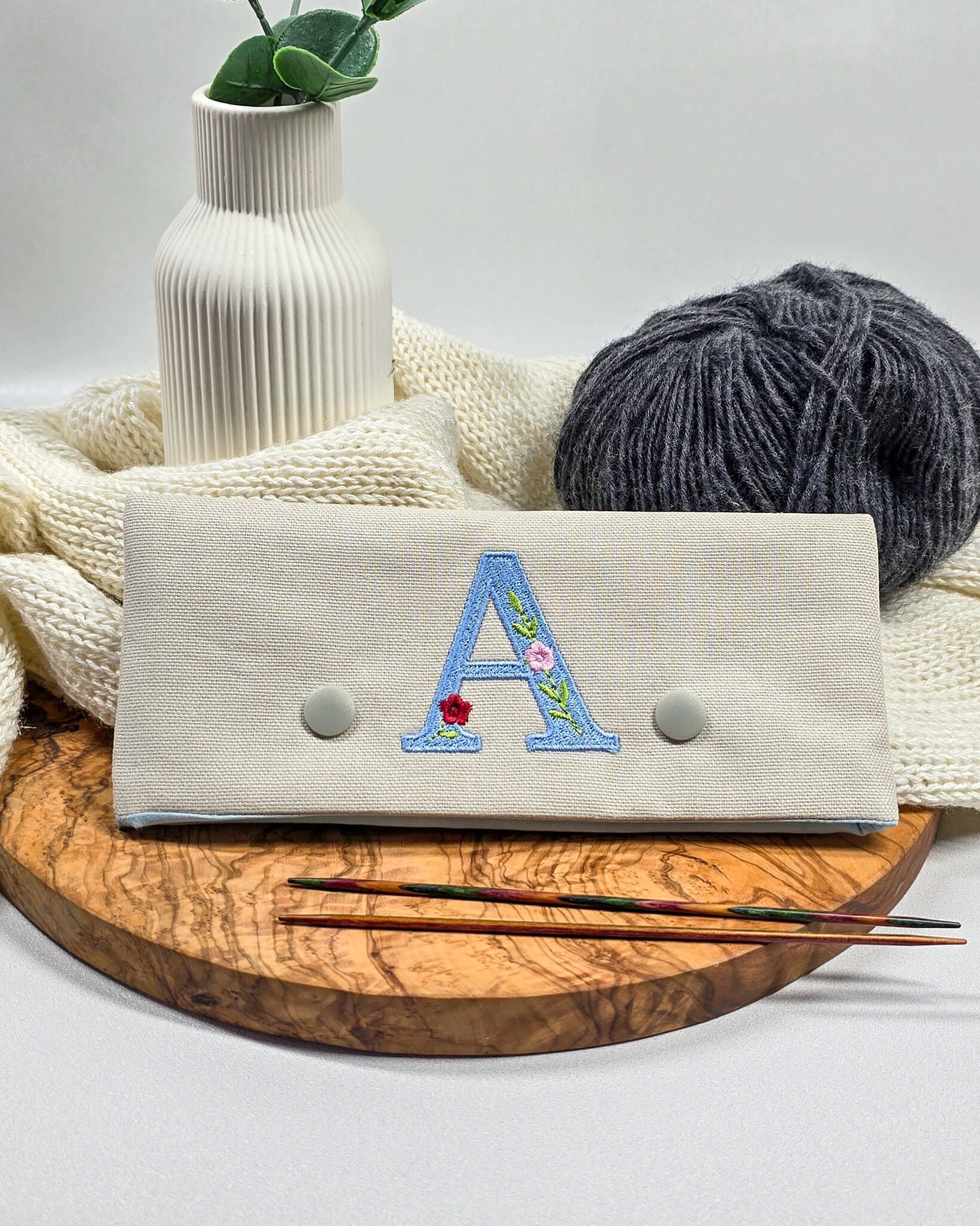 Nadelgarage Monogramm - Hellblau