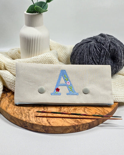 Nadelgarage Monogramm - Hellblau