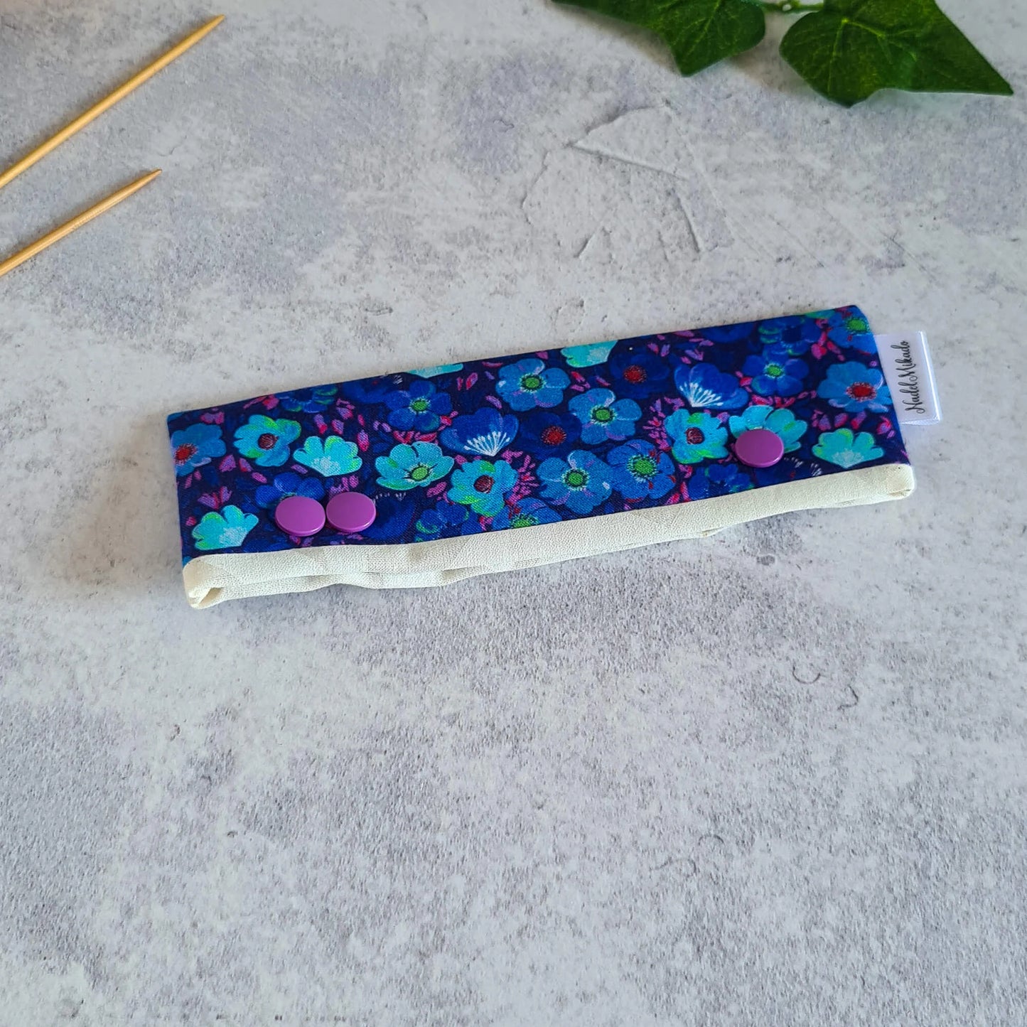 Blaue Blumen - Nadelgarage für Rundstricknadeln
