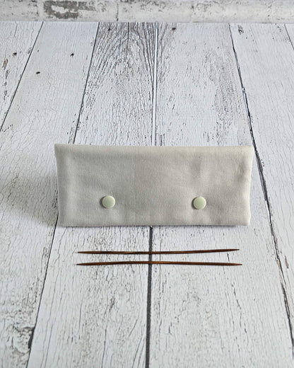 Nadelgarage 15 cm aus mausgrauem Canvas handgenäht in Bayern von Nadelmikado