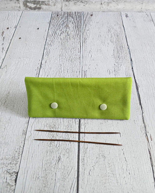 Nadelgarage 15 cm aus moosgrünem Canvas handgenäht in Bayern von Nadelmikado