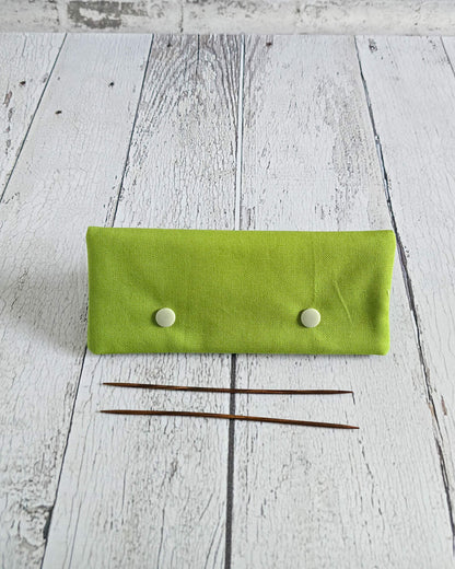 Nadelgarage 15 cm aus moosgrünem Canvas handgenäht in Bayern von Nadelmikado