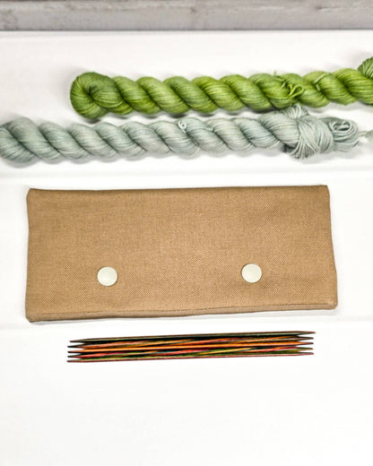 Nadelgarage 15 cm aus taupefarbenem Canvas handgenäht in Bayern von Nadelmikado