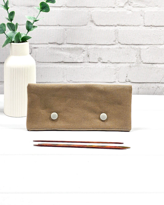 Nadelgarage 15 cm aus taupefarbenem Canvas handgenäht in Bayern von Nadelmikado
