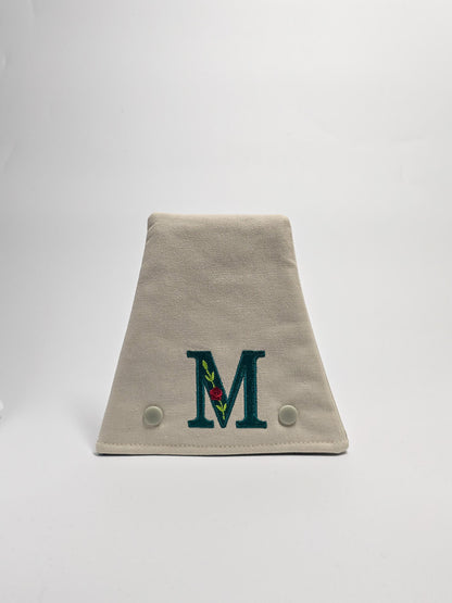 Nadelgarage mit Monogramm - petrol – Nadelmikado – handgenäht in Bayern