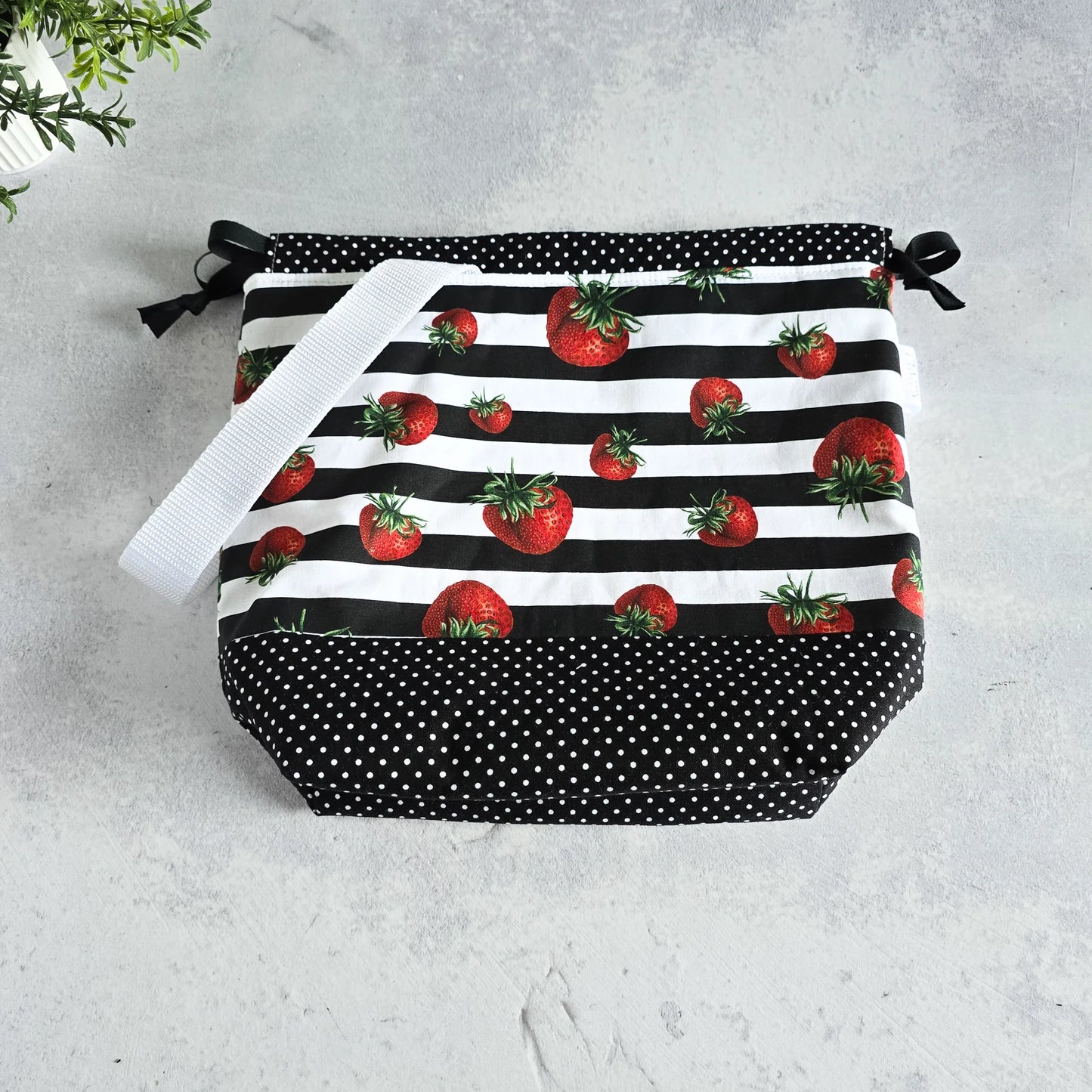 {{ Projekttasche Project bag for knitters Stricktasche Handarbeitstasche Strickprojekttasche knitting project bag}}