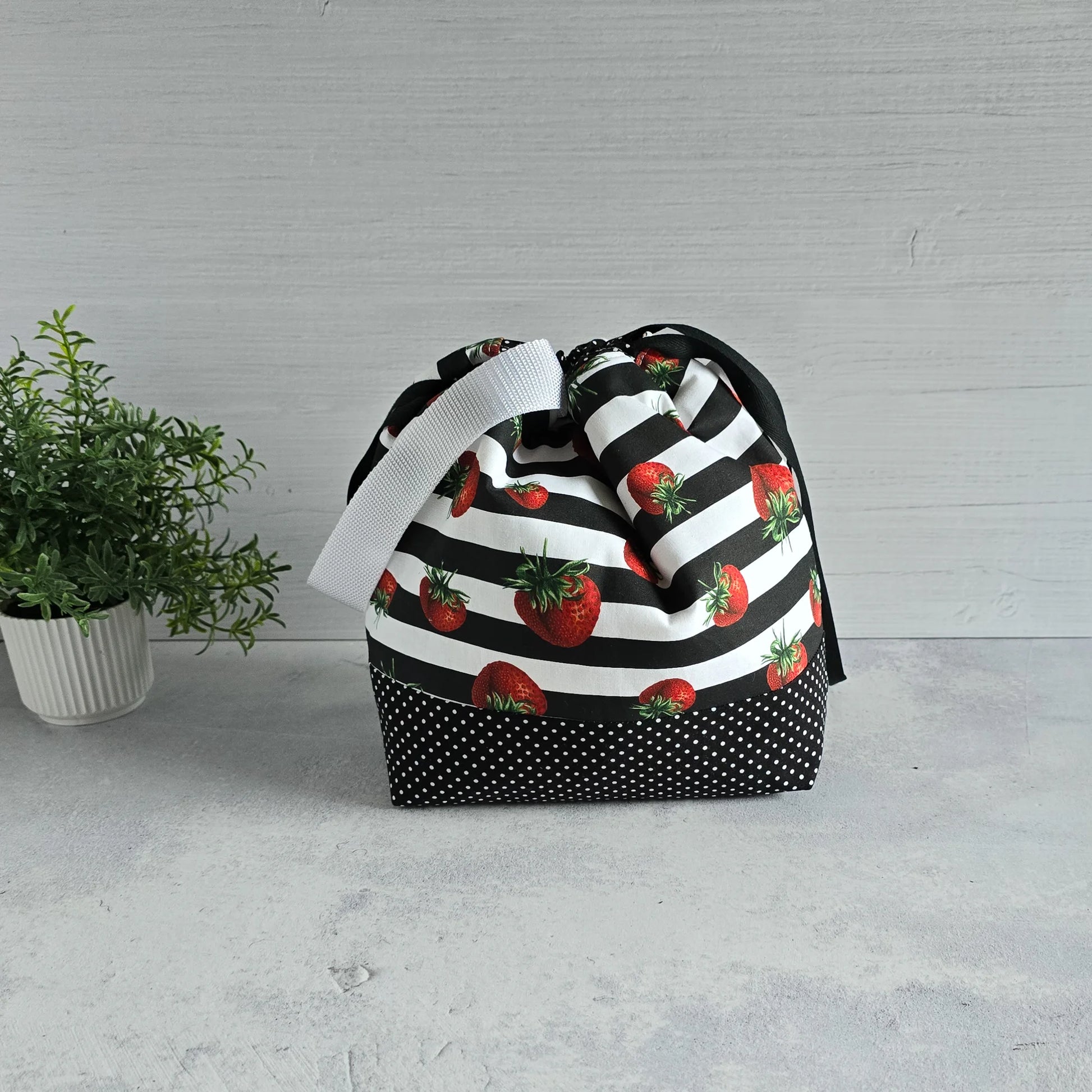 {{ Projekttasche Project bag for knitters Stricktasche Handarbeitstasche Strickprojekttasche knitting project bag}}