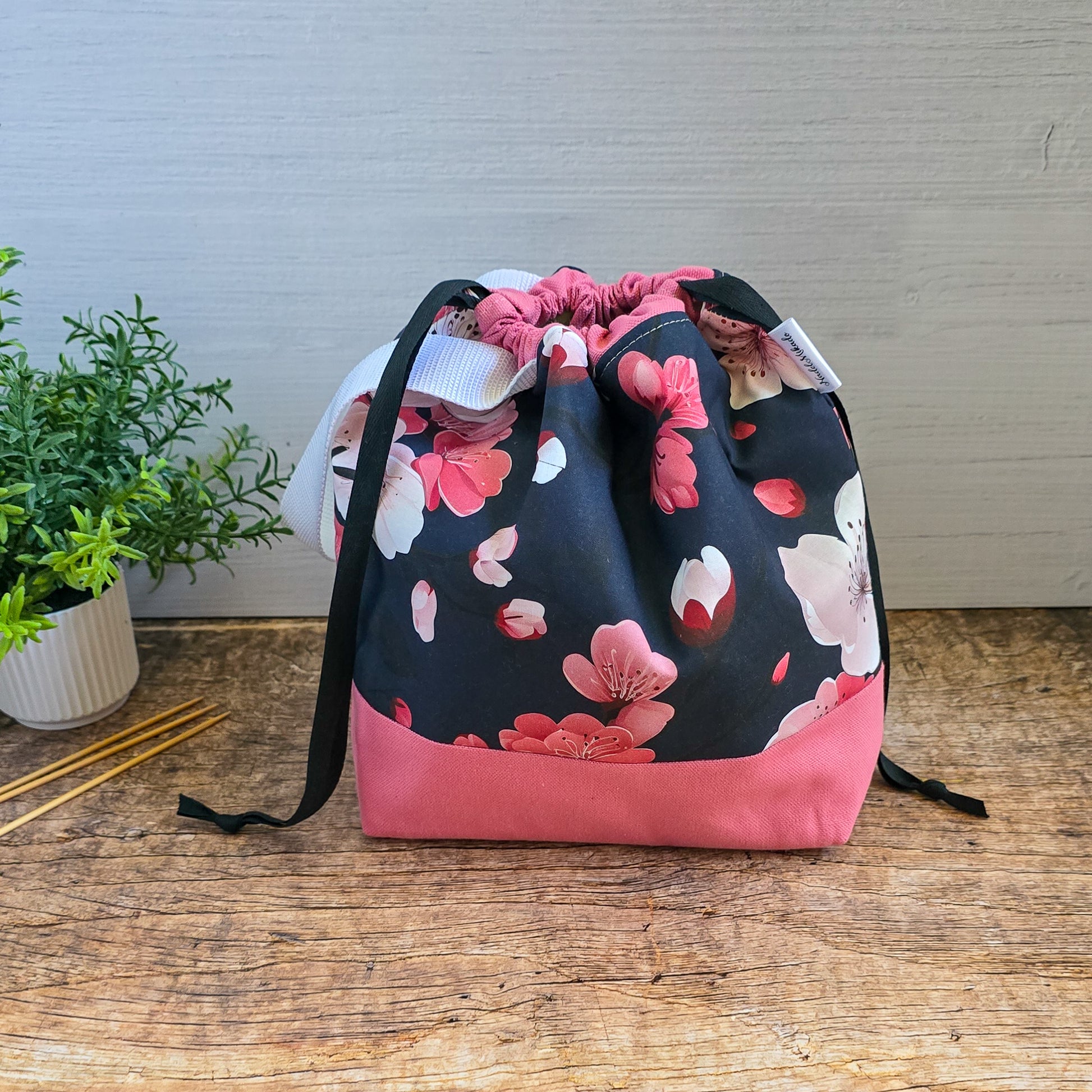 {{ Projekttasche Project bag for knitters Stricktasche Handarbeitstasche Strickprojekttasche knitting project bag}}