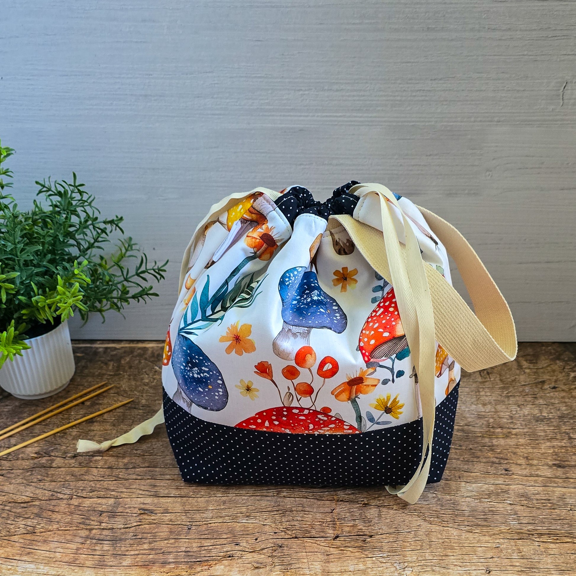 {{ Projekttasche Project bag for knitters Stricktasche Handarbeitstasche Strickprojekttasche knitting project bag}}