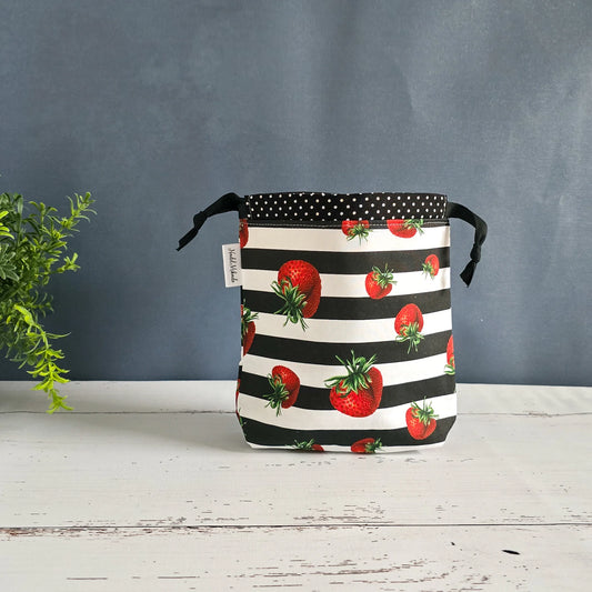 {{ Projekttasche Project bag for knitters Stricktasche Handarbeitstasche Strickprojekttasche knitting project bag}}