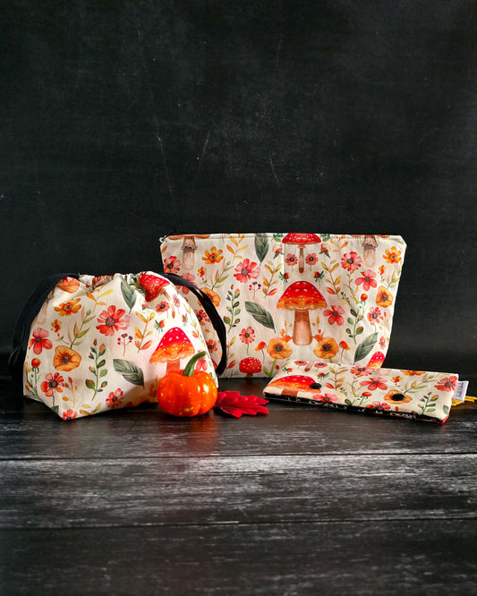 Projekttasche Autumn Forest – Fliegenpilze & Herbstblumen