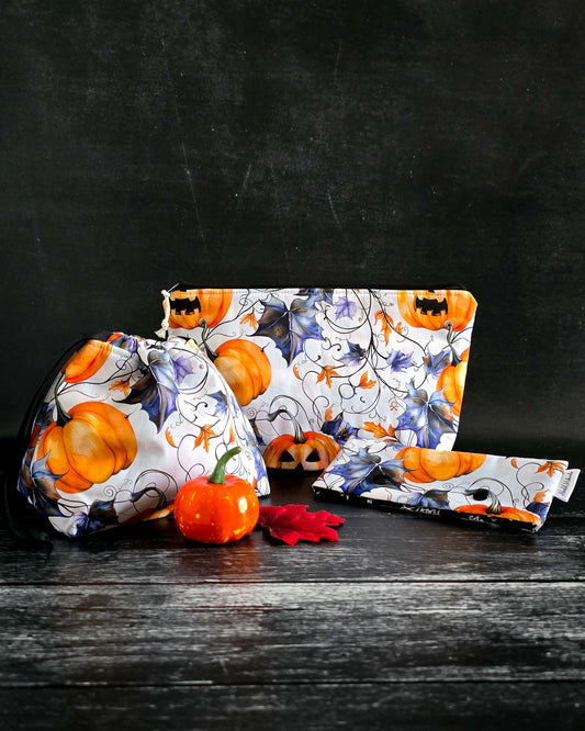Projekttasche Elegant Pumpkin – Kürbisse & Blätter auf Weiß