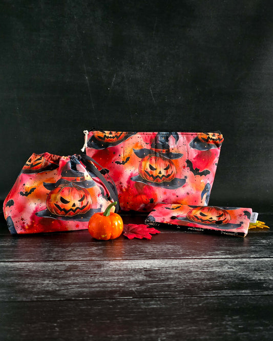 Projekttasche Pumpkin Witch – Kürbisgesichter mit Hexenhut & Fledermäusen