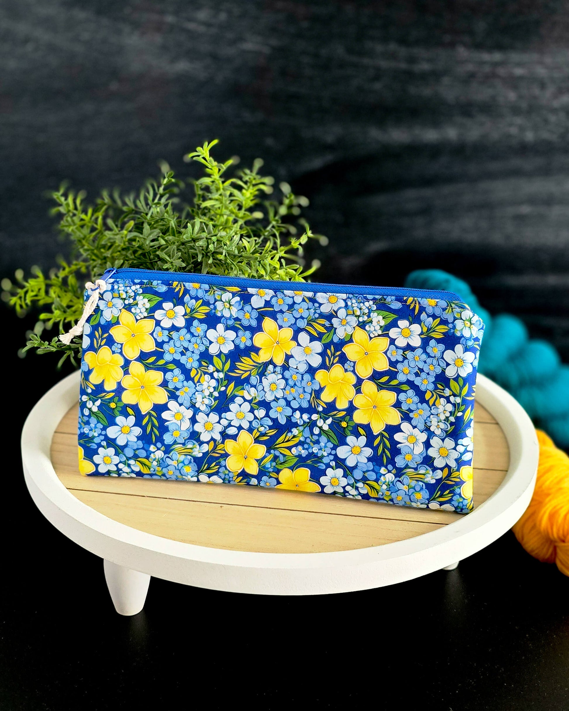 Runa Bag Blue Bloom als Projekttasche für Strickerinnen