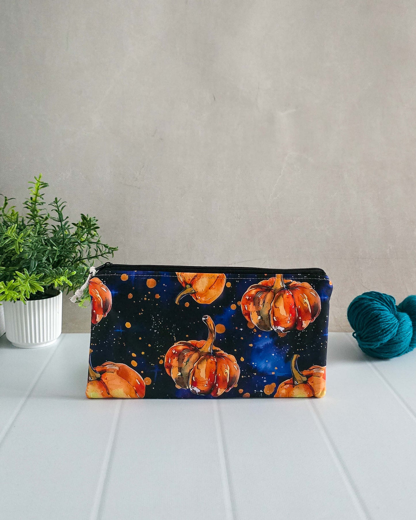 Projekttasche Cosmic Pumpkin – Kürbisse im Galaxie-Design