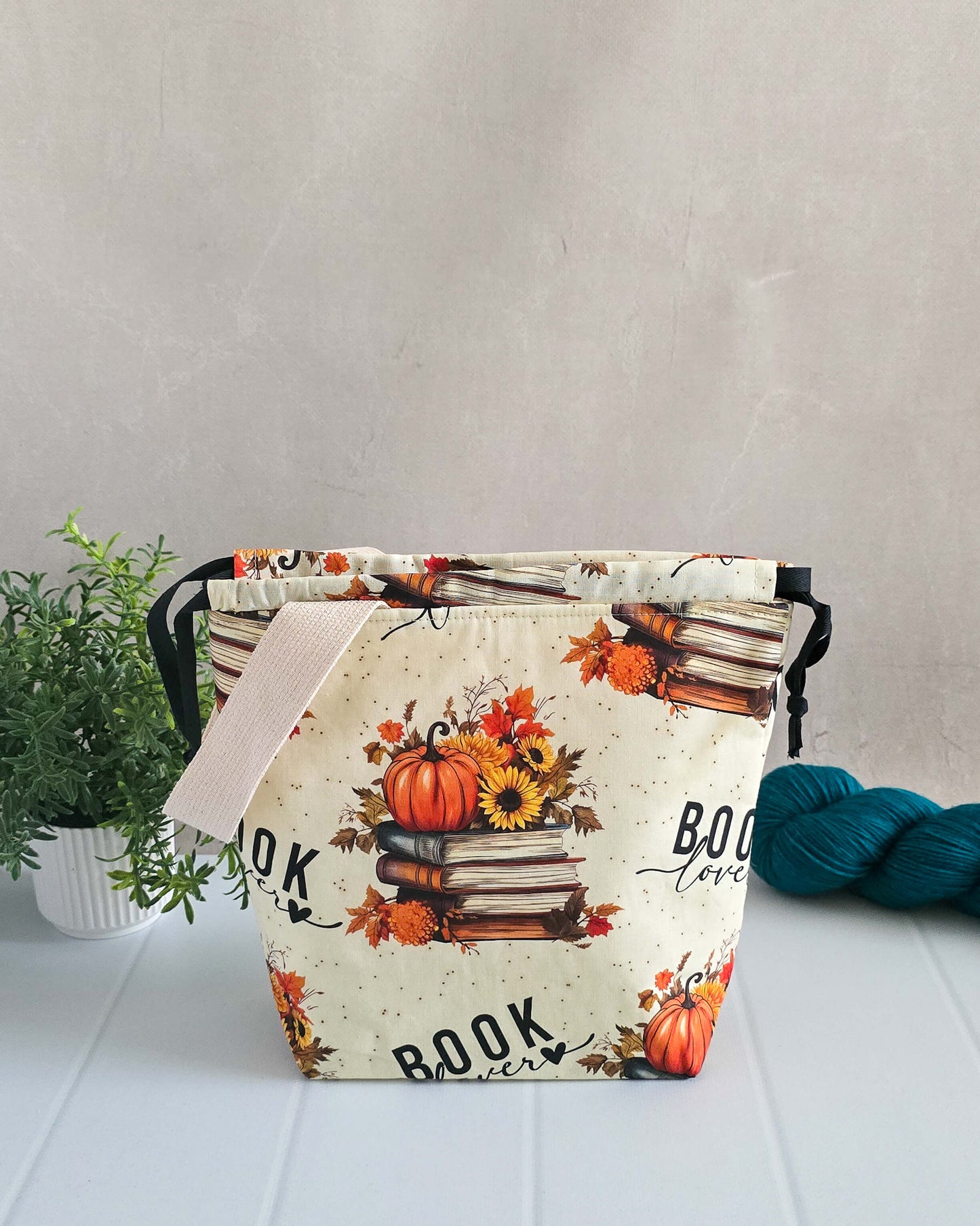 Projekttasche Book Lover – Bücher, Kürbisse & Sonnenblumen