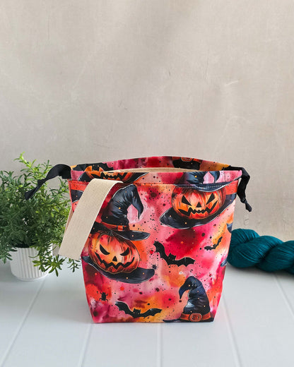 Projekttasche Pumpkin Witch – Kürbisgesichter mit Hexenhut & Fledermäusen