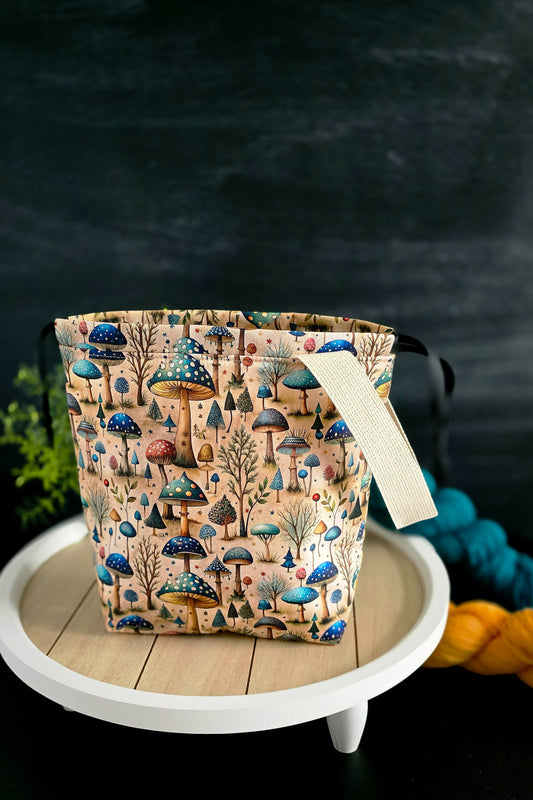 Stricktasche mit Pilzmuster und Kordelzug