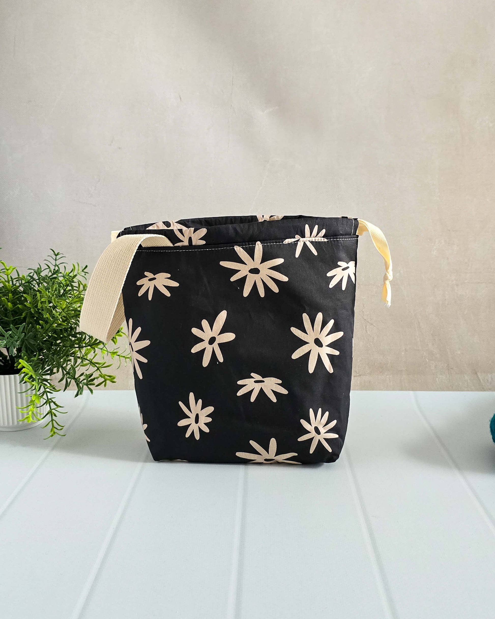 Tuva Bag – Daisy Noir