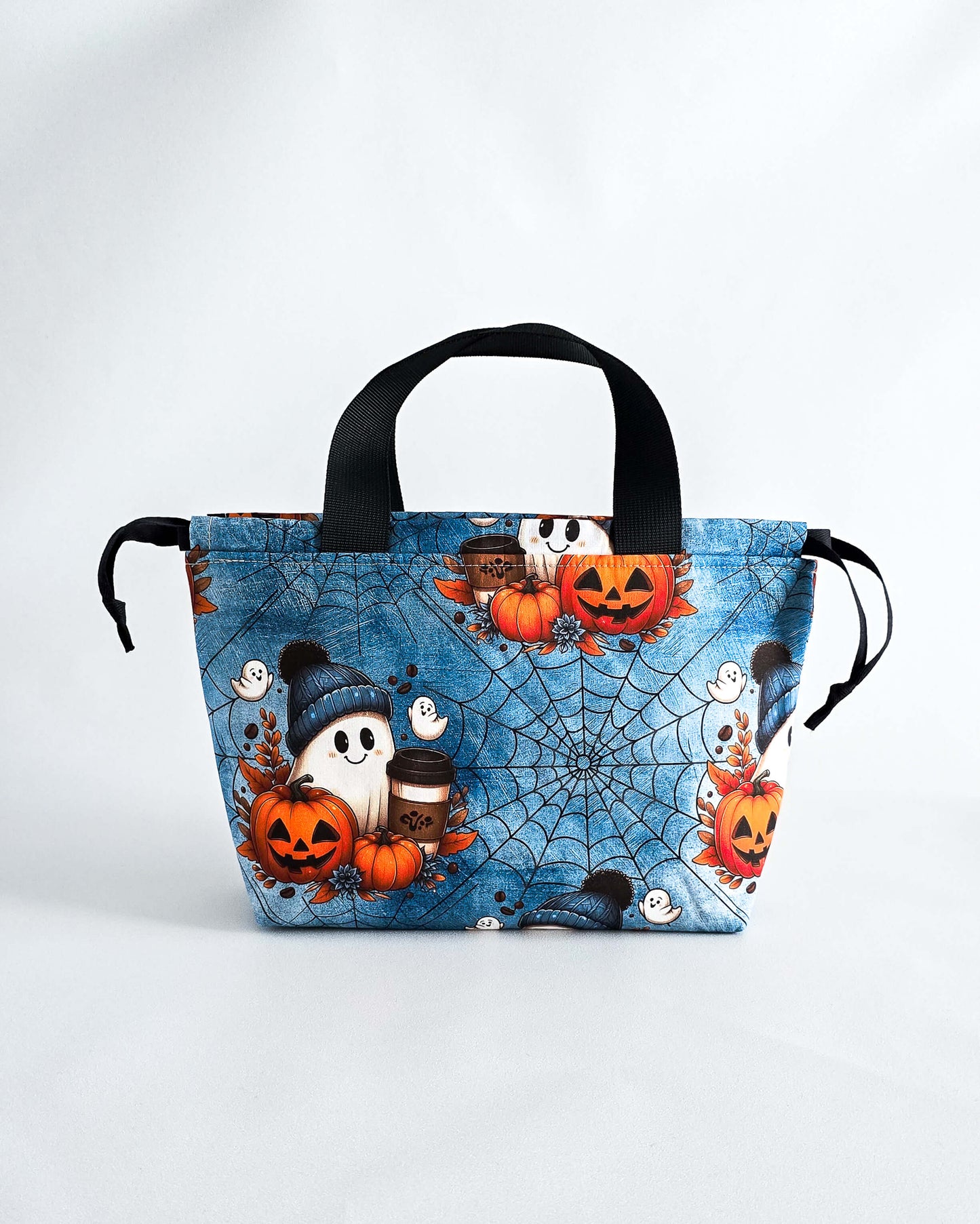 Alva Bag Ghost & Coffee, handgenähte Projekttasche mit Geistern, Kürbissen und Kaffeebechern, Nadelmikado - Bayern