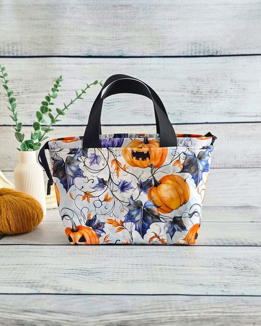 Projekttasche Alva Bag Moonlit Pumpkin – handgenäht in Bayern von Nadelmikado für Strickprojekte