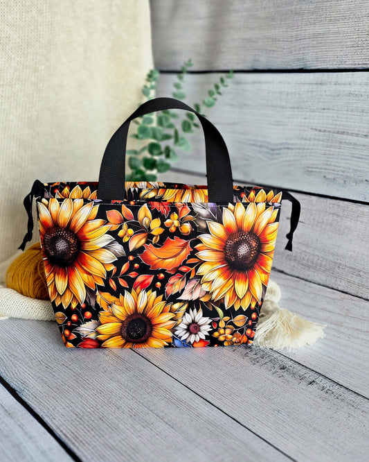 Projekttasche Alva für kleine Strickprojekte, Sonnenblumen-Motiv, handgenäht in Bayern - Nadelmikado