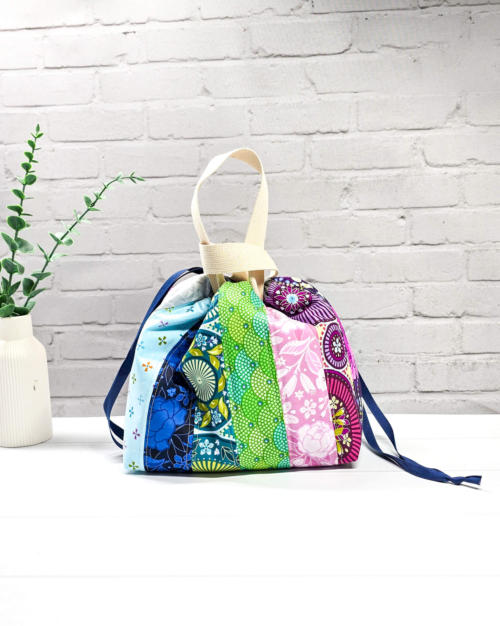 Alva M Projekttasche Patchwork Stoffstreifen Nadelmikado- handgenäht in Bayern