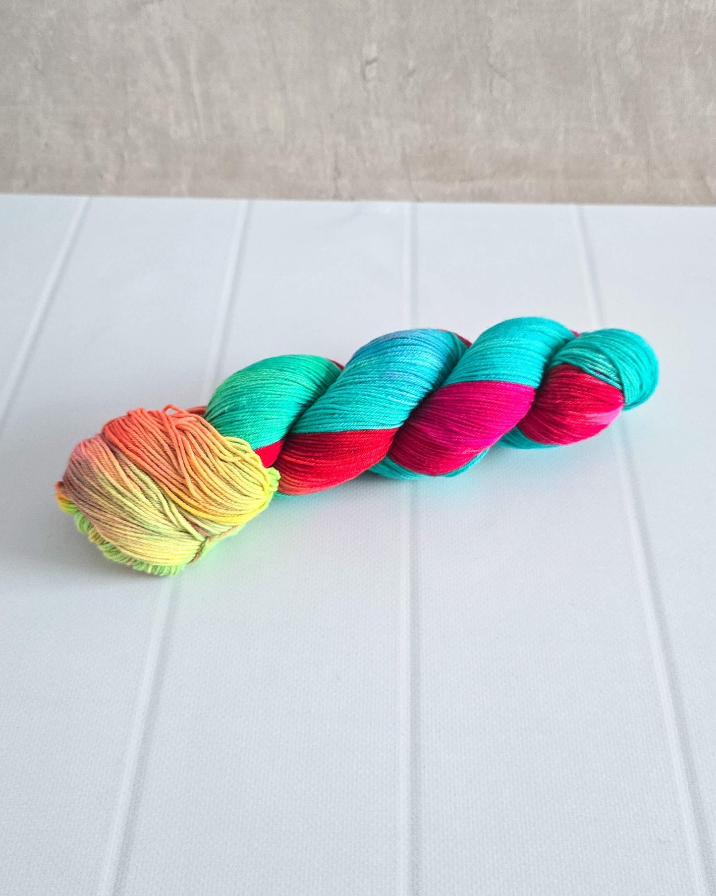 Falling Up - handgefärbte Sockenwolle - Nadelmikado