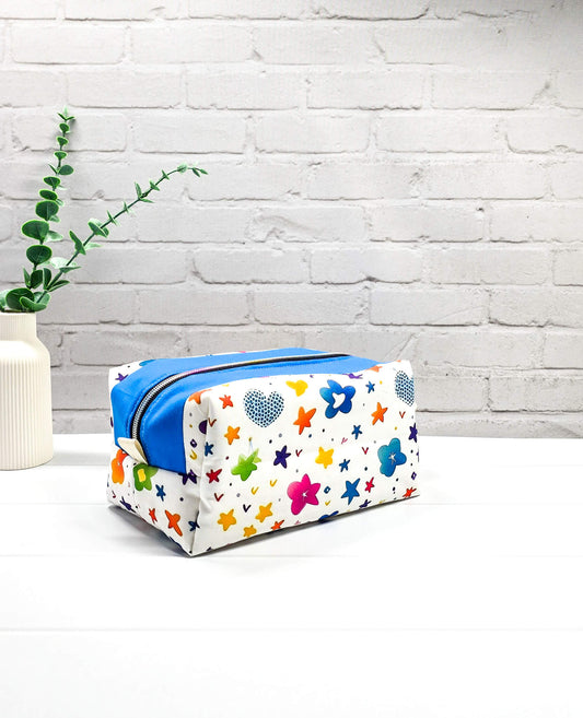 Fenja Projekttasche M Boxy Bag bunt Sterne handgenäht Bayern von Nadelmikado