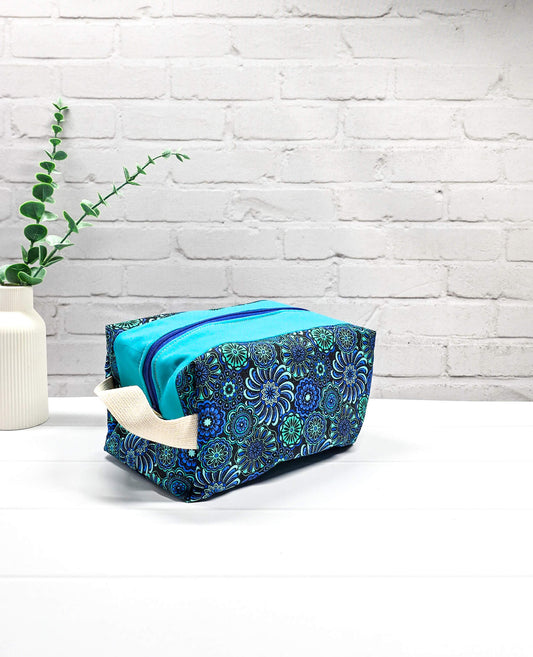 Fenja Projekttasche M Boxy Bag türkis floral handgenäht Bayern von Nadelmikado
