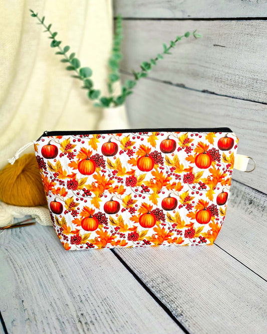 Isvind Bag Autumn Harvest – Projekttasche mit Kürbisdesign, handgenäht in Bayern von Nadelmikado