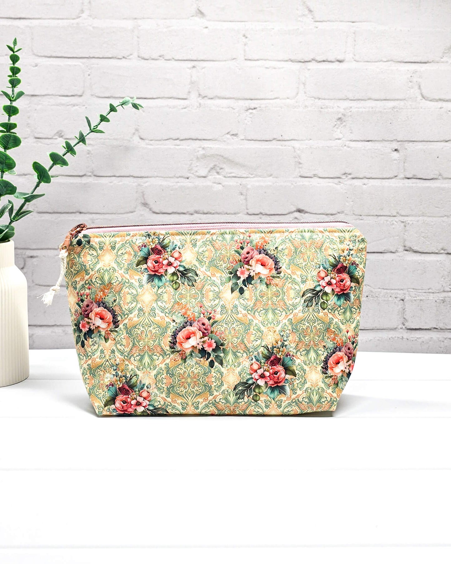 Projekttasche Isvind Bag Vintage Tea Roses – handgenäht in Bayern von Nadelmikado