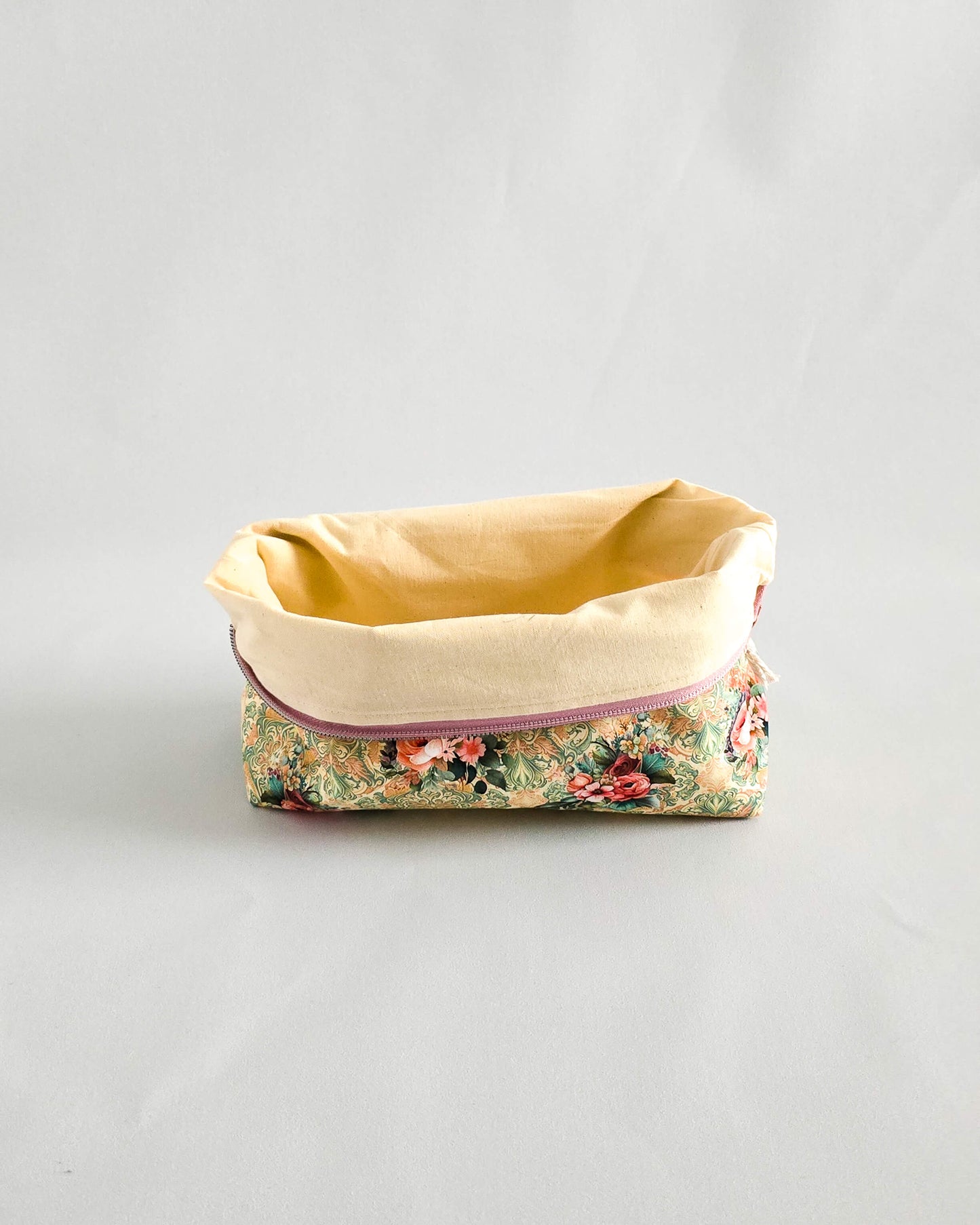 Projekttasche Isvind Bag Vintage Tea Roses – handgenäht in Bayern