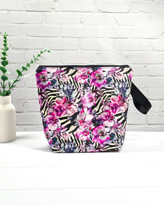 Projekttasche Isvind M Orchideen Zebra Muster handgenäht Bayern von Nadelmikado