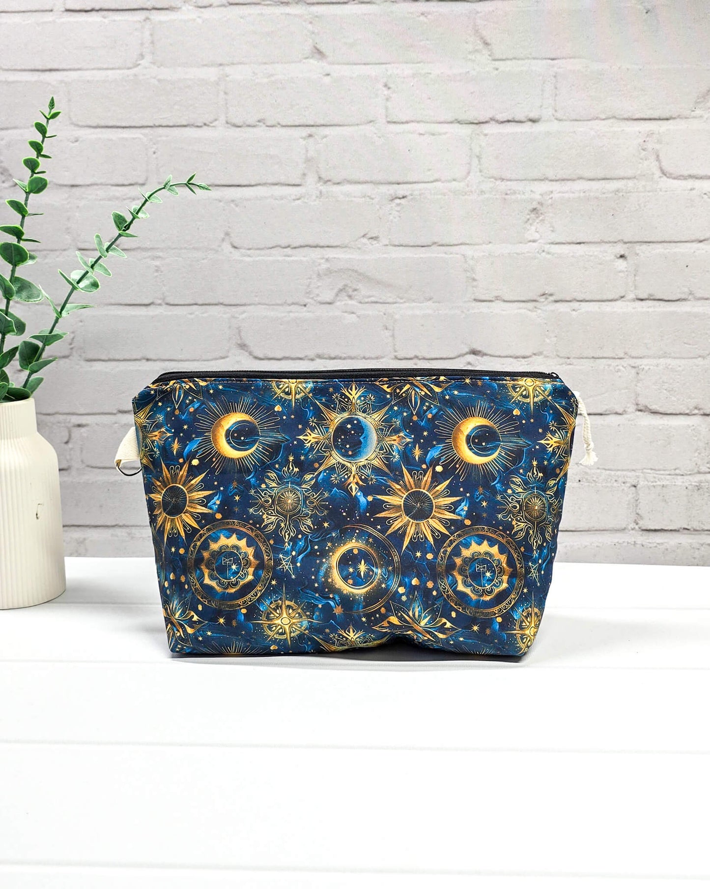 Isvind Projekttasche S mit Reißverschluss Sternenmotiv - handgenäht in Bayern