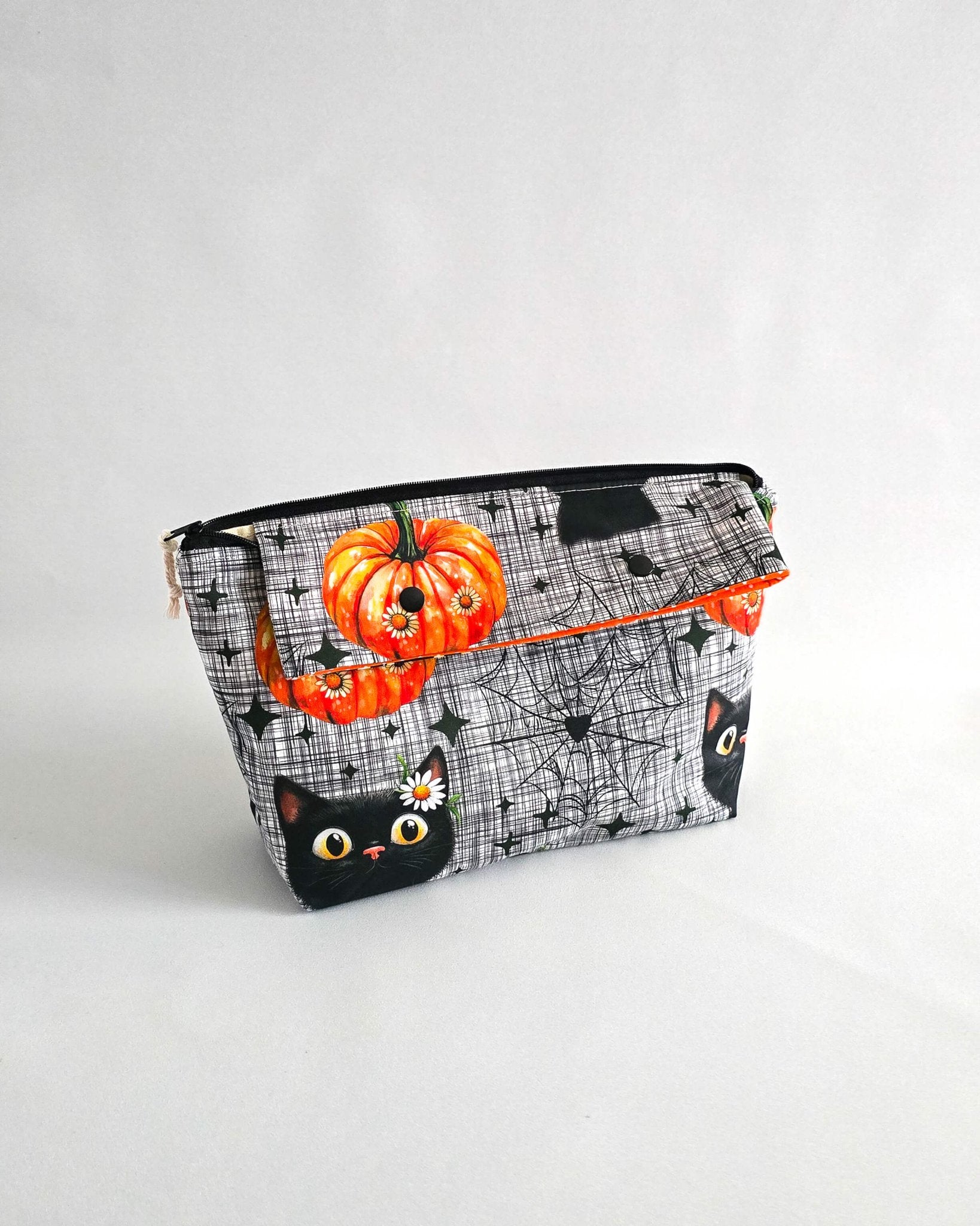 Knit’n Keep Projekttasche „Black Cat Magic“ – Halloween Edition - Nadelmikado