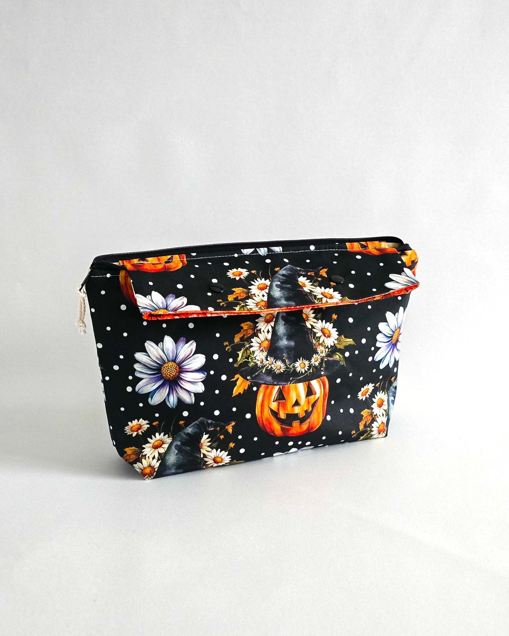 Knit’n Keep Projekttasche „Pumpkin Witch“ – Halloween Edition - Nadelmikado