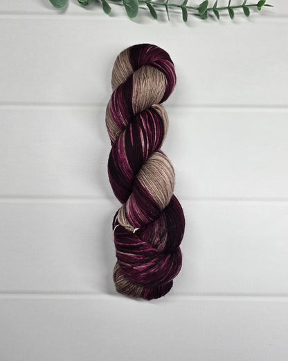 KnitPro Symfonie Terra Cafe Rose Sockenwolle in Taupe, Bordeaux und Rosé