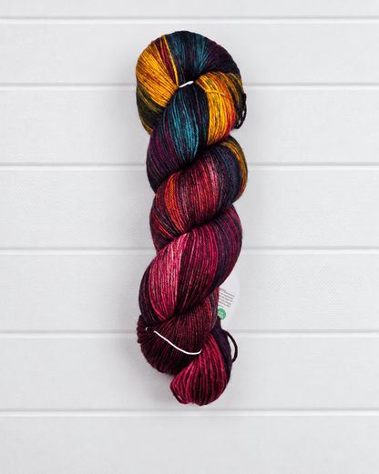 KnitPro Symfonie Terra Harvest Vine Sockenwolle in Bordeaux, Violett, Gold und Petrol