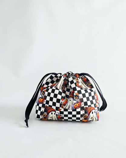Lyra Projekttasche Halloween Geist im Checkerboard-Design, handgenäht in Deutschland