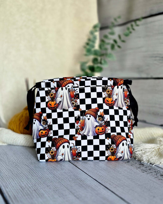 Lyra Projekttasche Halloween Geist im Checkerboard-Design, handgenäht in Deutschland