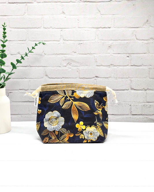 Lyra Projekttasche Midnight Garden für Sockenprojekt handgenäht Bayern von Nadelmikado