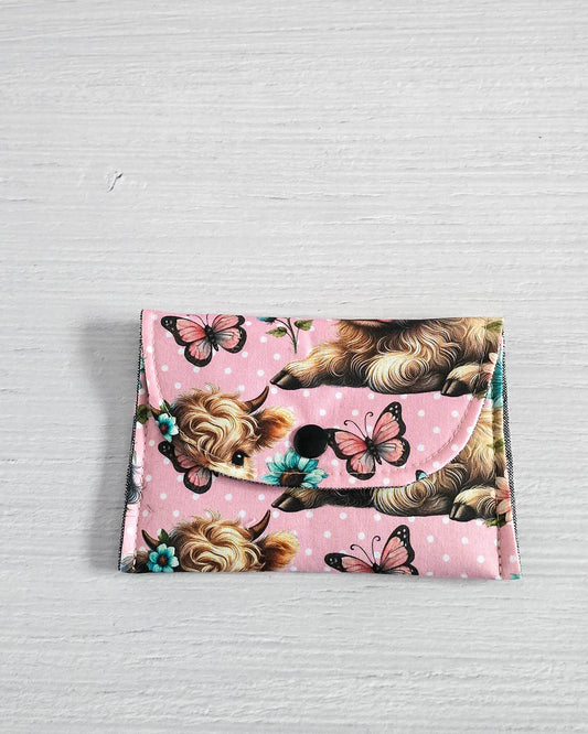 Mini-Pouch Highland Charm mit Highlandrind und Schmetterlingen - handgenäht in Bayern von Nadelmikado